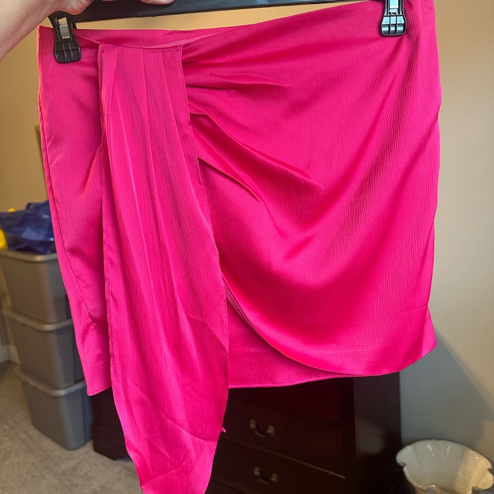 Vibrant Pink Women's Skirt with side drape detail. NWT. Medium.